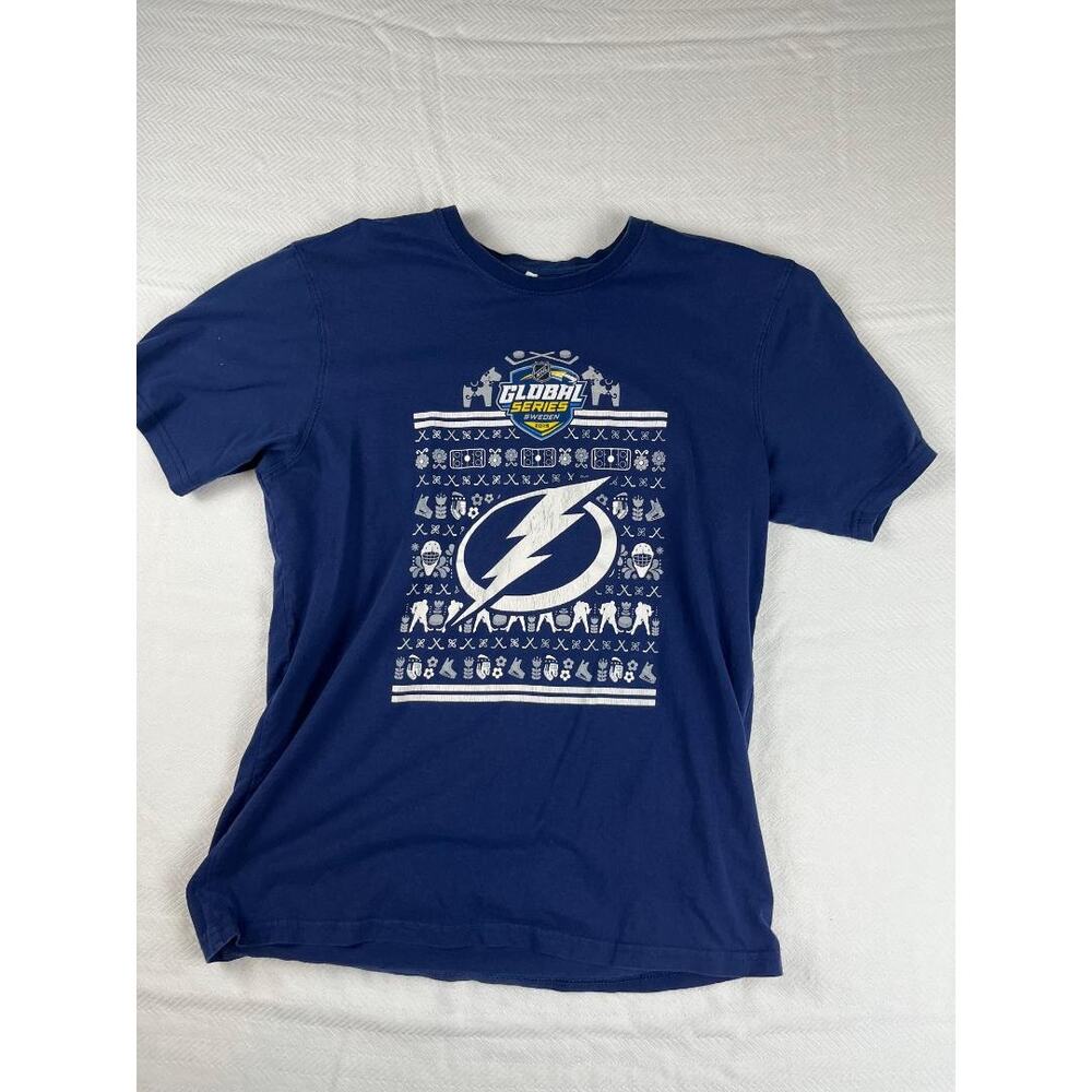 Fanatics NHL Global Series Sweden 2019 Tee Med Tampa Bay Lightning Holiday Shirt